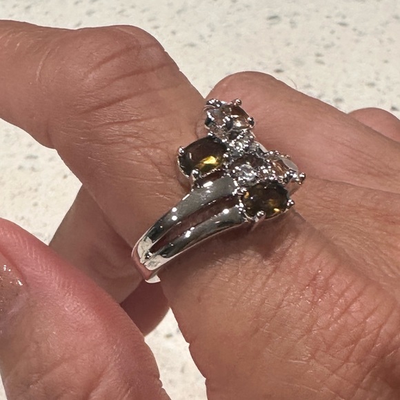 R25. Swarovski Multi Crystal Citrine & Topaz colored Sterling Silver Ring, 7.5 - Picture 4 of 5